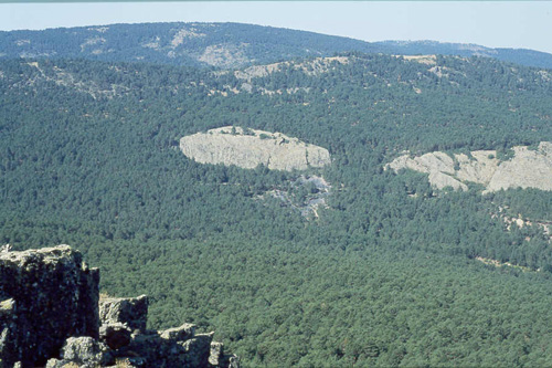 quartzite78.jpg (74103 bytes)